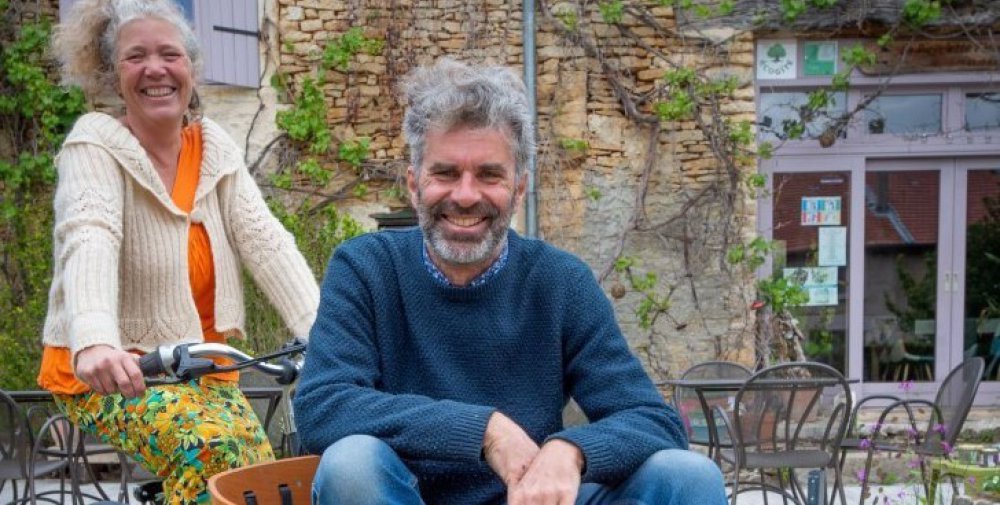 Bonne continuation à toutes et à tous, prenez bien soin de vous ! Nathalie et Richard Bonne continuation à toutes et à tous, prenez bien soin de vous ! Nathalie et Richard